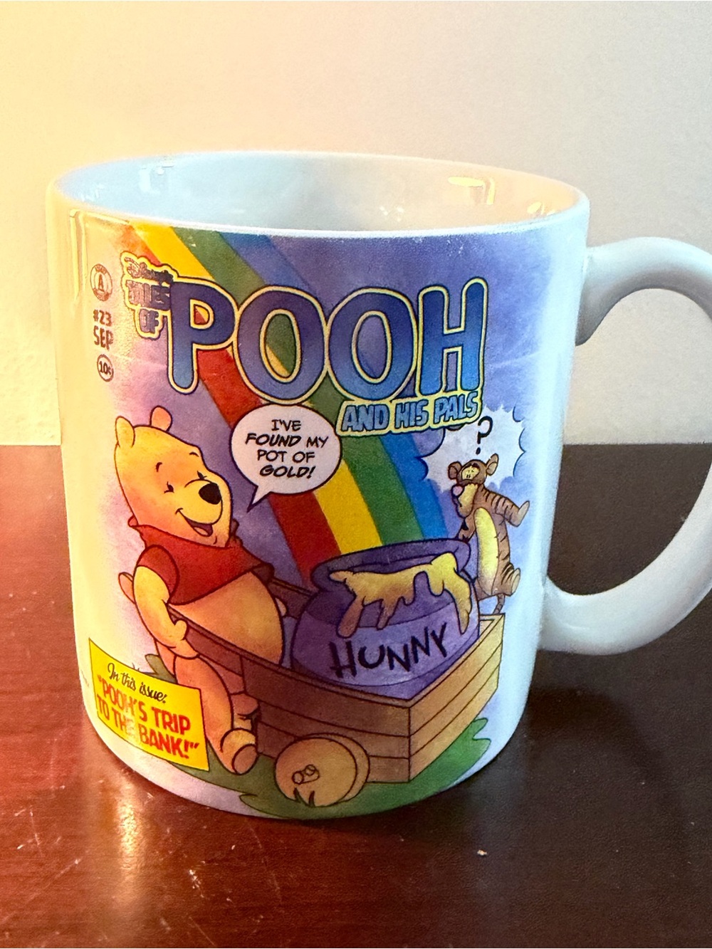 Disney Store Winnie the Pooh & Tigger Comic Pot of Gold Ceramic Mug Vintage